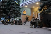 Ukraine mở chiến dịch giành lại đồn cảnh sát ở miền đông