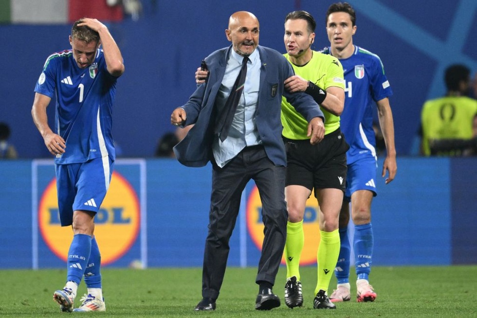 Italy trở thành cựu vô địch Euro và sự lập dị vô duyên của HLV Spalletti - 3 Italy trở thành cựu vô địch Euro và sự lập dị vô duyên của HLV Spalletti - 3
