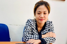 Người phụ nữ trẻ bất ngờ nhận được 400 triệu đồng khi đang ở trong rừng