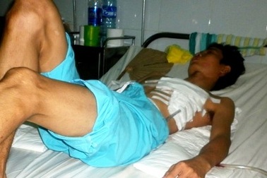 Dùng dao đâm bạn gái rồi tự sát