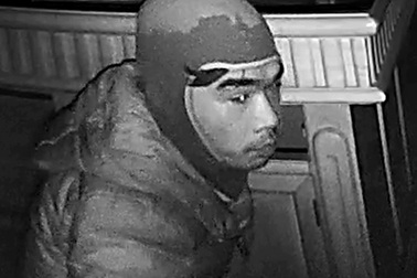 Ráo riết truy tìm kẻ đạo trích hoá trang như Ninja