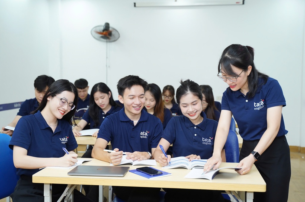 Tata English và hành trình 15 năm giúp sinh viên tự tin nói tiếng Anh, giỏi kỹ năng - 2 Tata English và hành trình 15 năm giúp sinh viên tự tin nói tiếng Anh, giỏi kỹ năng - 2