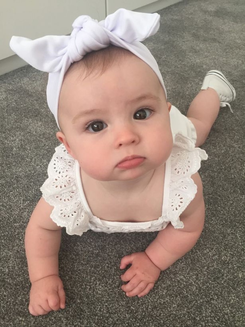 Hối hận vì đăng ảnh con gái 6 tháng tuổi lên mạng xã hội - 2