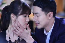 Song Hye Kyo và Jo In Sung nức nở trong tập cuối Ngọn gió đông năm ấy