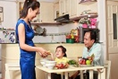 Cho bữa cơm gia đình rộn ràng hạnh phúc