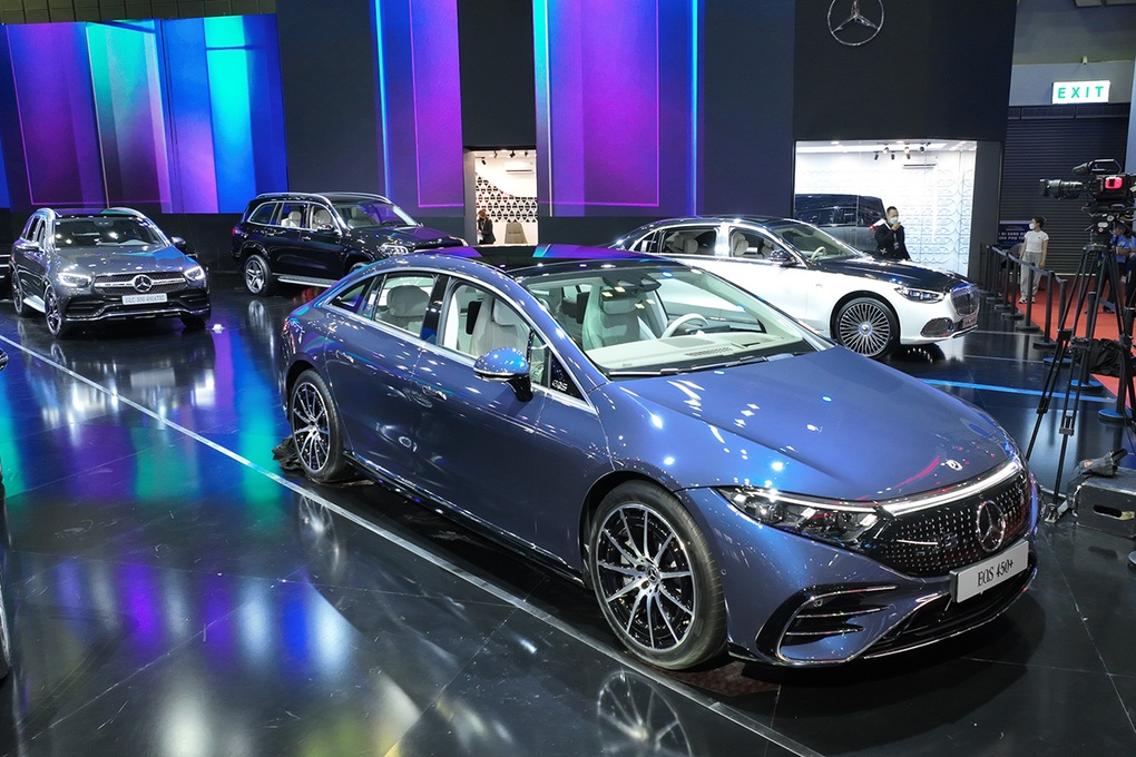 Lộ diện tại VMS 2022, xe điện Mercedes-Benz EQS chốt giá từ 4,84 tỷ đồng - 1 Lộ diện tại VMS 2022, xe điện Mercedes-Benz EQS chốt giá từ 4,84 tỷ đồng - 1