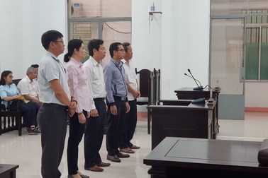 Phó Chủ tịch TP Nha Trang Lê Huy Toàn bị tuyên 9 tháng tù