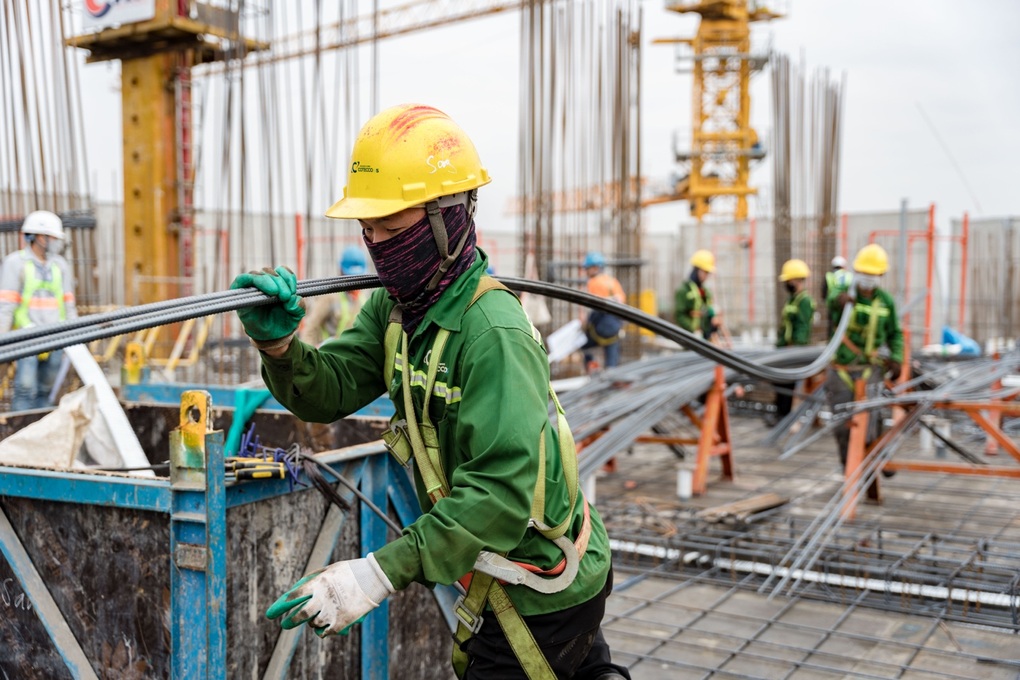 Không khí tất bật trên công trường Coteccons ngày 30 Tết - 1 Không khí tất bật trên công trường Coteccons ngày 30 Tết - 1