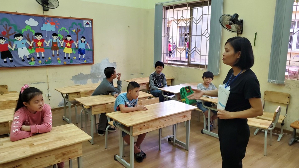 Bó hoa đẹp nhất của thầy cô là sự hoà nhập cộng đồng của trẻ khuyết tật - 2 Bó hoa đẹp nhất của thầy cô là sự hoà nhập cộng đồng của trẻ khuyết tật - 2