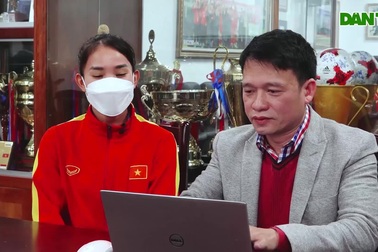 Toàn cảnh buổi giao lưu trực tuyến của tuyển nữ Việt Nam với độc giả