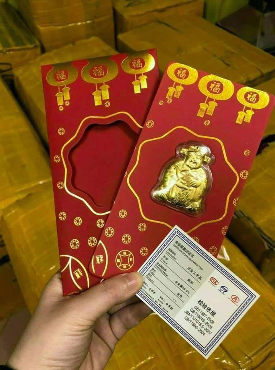 Thần Tài, trâu vàng Trung Quốc tràn sang chợ Việt giá siêu rẻ, 10.000 đồng/sản phẩm - 1 Thần Tài, trâu vàng Trung Quốc tràn sang chợ Việt giá siêu rẻ, 10.000 đồng/sản phẩm - 1