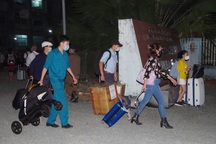 Hơn 300 công dân về từ Australia vui mừng được trở về nhà trước giao thừa