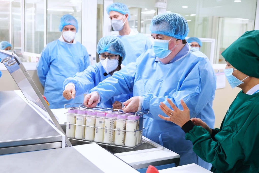 Ngân hàng sữa mẹ lớn nhất Việt Nam gặp khó khăn gì với bảo hiểm y tế? - 1 Ngân hàng sữa mẹ lớn nhất Việt Nam gặp khó khăn gì với bảo hiểm y tế? - 1