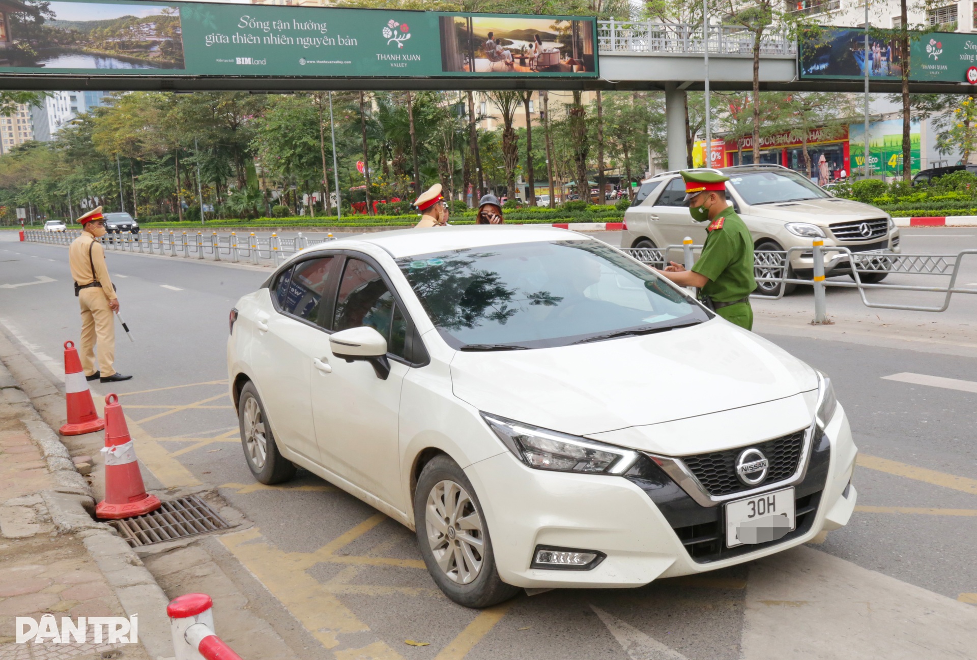 Lái xe đạp dính cồn gấp 2,6 lần mức kịch khung nói vừa uống vài cốc bia - 10