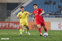 Thể Công Viettel bị chia điểm, CLB TPHCM hòa kịch tính SL Nghệ An