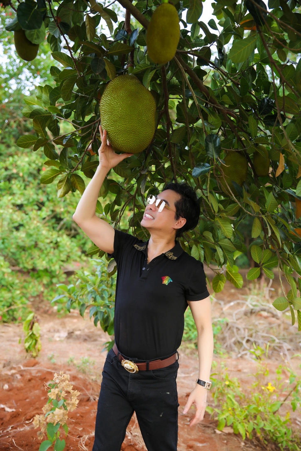 Ngọc Sơn làm nông dân chính hiệu trong khu vườn 2 hecta lần đầu tiết lộ - 19 Ngọc Sơn làm nông dân chính hiệu trong khu vườn 2 hecta lần đầu tiết lộ - 19