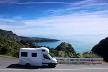 Bộ trưởng New Zealand "chê" khách du lịch ăn mì gói, tiêu 10 USD/ngày