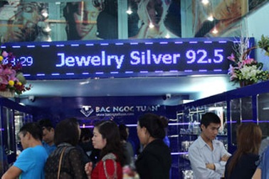 Vàng tăng cao, xu thế “chuộng” trang sức bạc