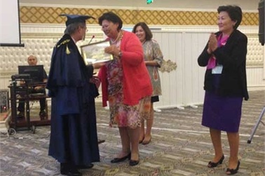 Một bác sĩ gốc Việt nổi danh khắp thế giới