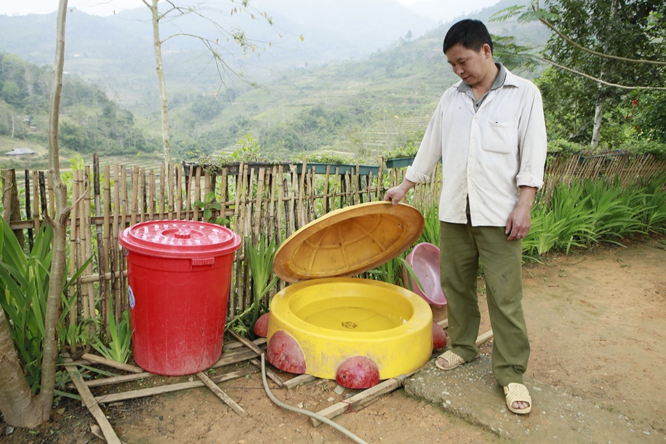 Hàng chục học sinh mầm non “co ro” trong lớp học trên triền núi - 10 Hàng chục học sinh mầm non “co ro” trong lớp học trên triền núi - 10