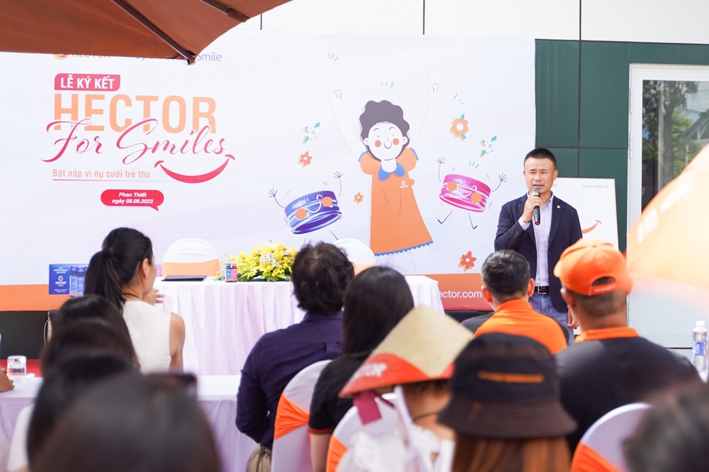 Hector và Operation Smile khởi động chương trình vì nụ cười trẻ thơ - 3 Hector và Operation Smile khởi động chương trình vì nụ cười trẻ thơ - 3
