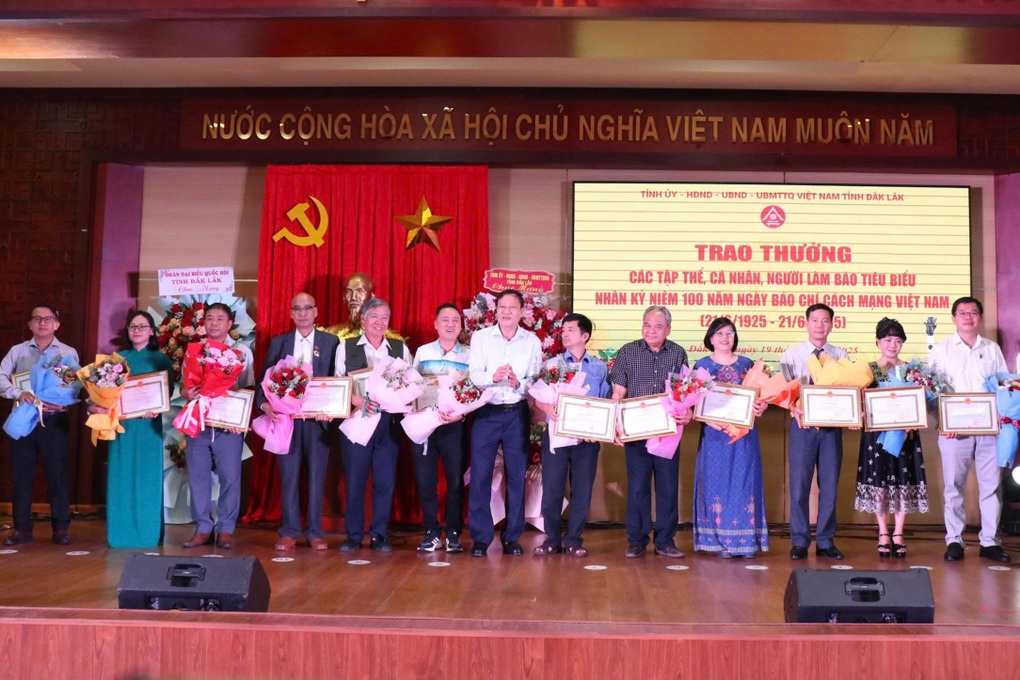 Báo chí là cầu nối giữa ý Đảng - lòng dân trong sắp xếp đơn vị hành chính - 2 Báo chí là cầu nối giữa ý Đảng - lòng dân trong sắp xếp đơn vị hành chính - 2
