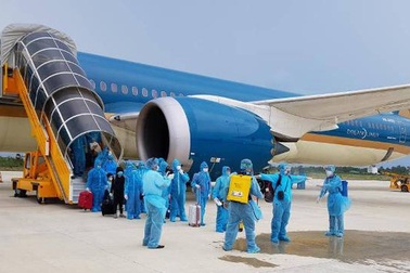 Bộ Ngoại giao nói về những tiêu cực khi bay thương mại trong dịch Covid-19