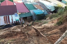 Nơm nớp nỗi lo sạt lở mỗi khi bão đến