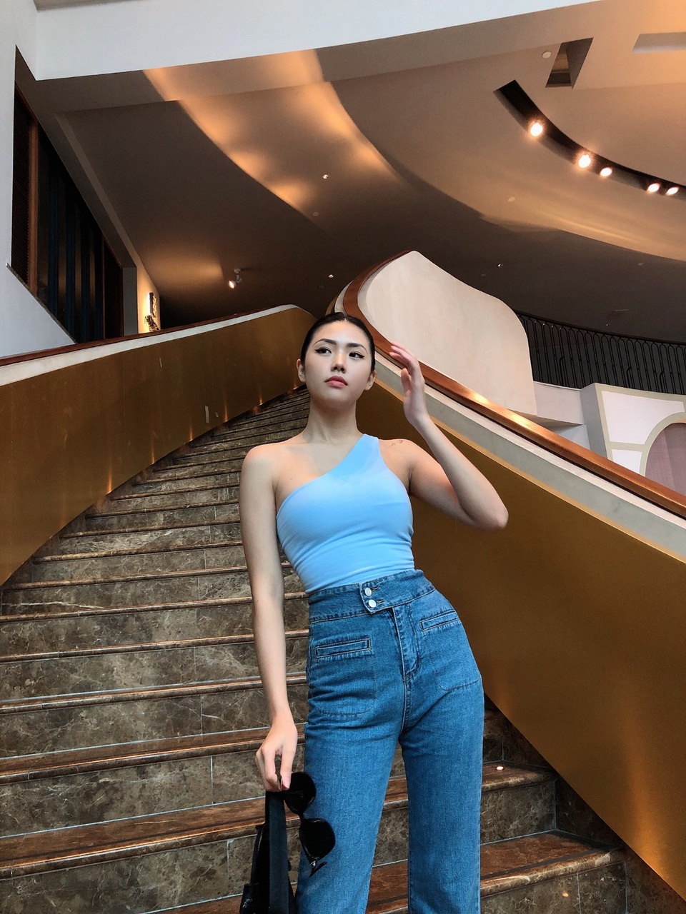 Hot girl tiếp viên hàng không lột xác gợi cảm khi tách khỏi đồng phục bay - 4 Hot girl tiếp viên hàng không lột xác gợi cảm khi tách khỏi đồng phục bay - 4