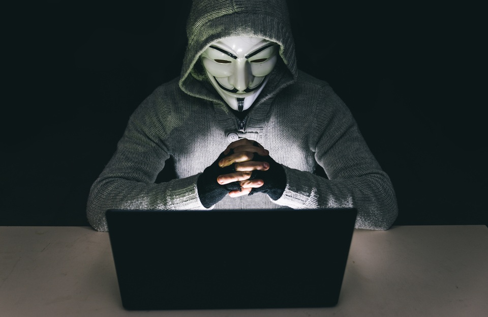 Nhóm hacker khét tiếng Anonymous bị mạo danh để tấn công cảnh sát Mỹ - 1 Nhóm hacker khét tiếng Anonymous bị mạo danh để tấn công cảnh sát Mỹ - 1