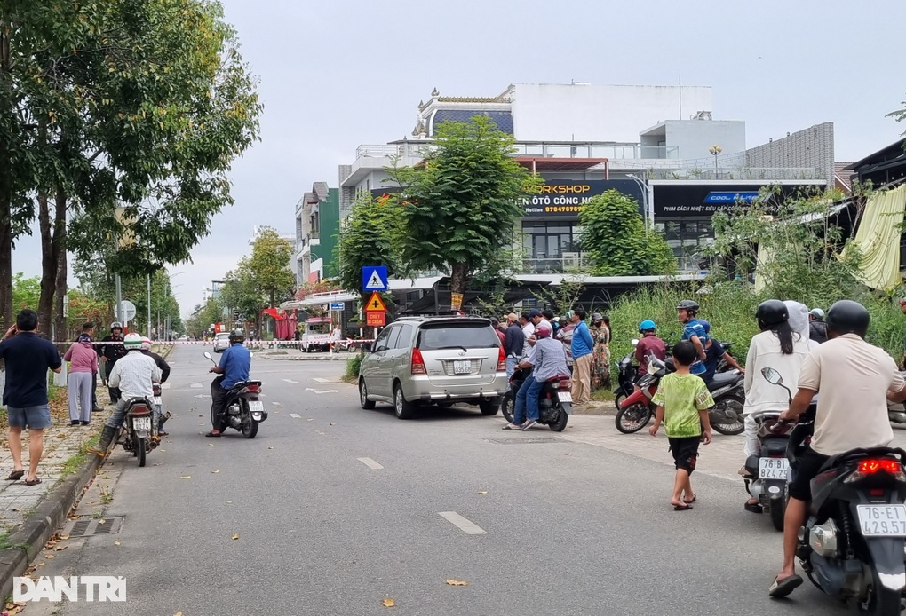 Công an bất ngờ phong tỏa nhiều tuyến đường ở Quảng Ngãi và Vĩnh Phúc - 1 Công an bất ngờ phong tỏa nhiều tuyến đường ở Quảng Ngãi và Vĩnh Phúc - 1