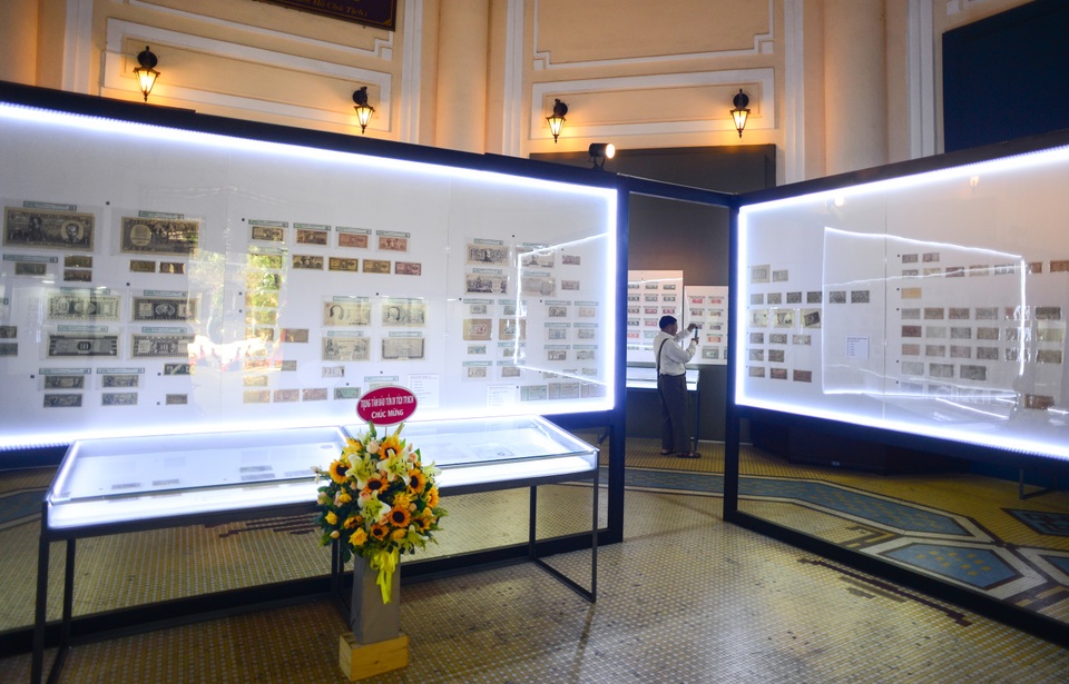 Tiền giấy Việt Nam qua các thời kỳ.jpg