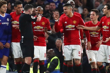 MU chính thức bị FA trừng phạt sau thất bại trước Chelsea