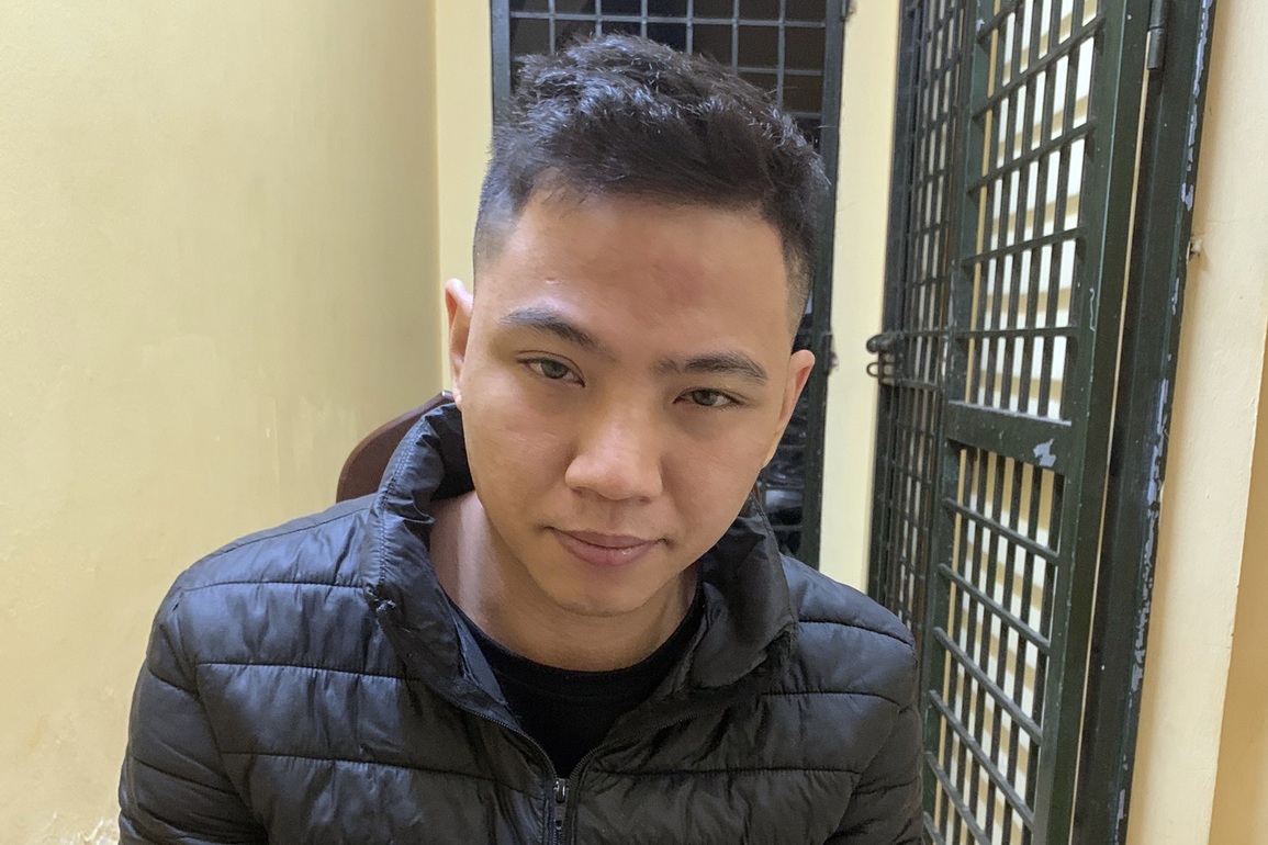Trốn khỏi bệnh viện tâm thần, trở thành ông trùm cho vay nặng lãi - 1 Trốn khỏi bệnh viện tâm thần, trở thành ông trùm cho vay nặng lãi - 1