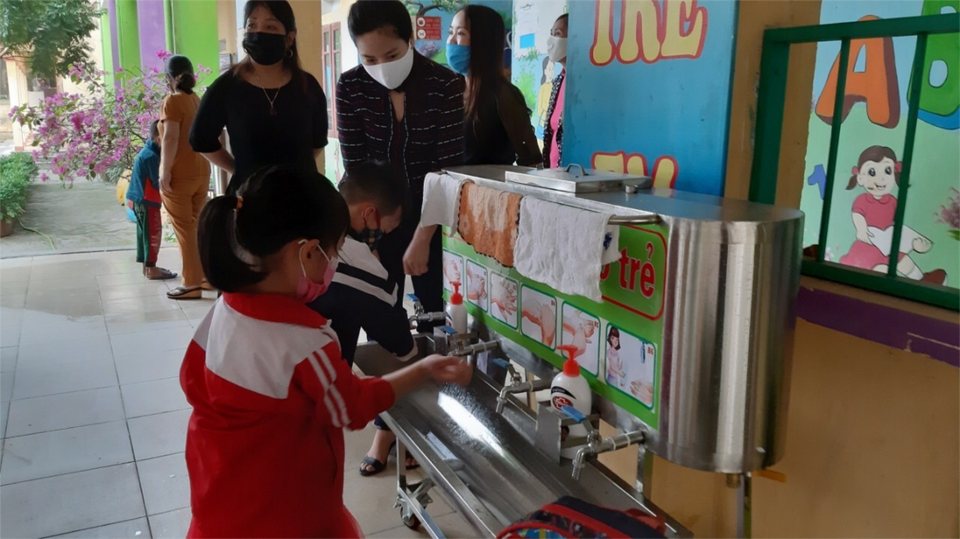 Vĩnh Phúc: Quá nửa trẻ mầm non nghỉ học trong ngày đầu tiên trở lại trường - 4 Vĩnh Phúc: Quá nửa trẻ mầm non nghỉ học trong ngày đầu tiên trở lại trường - 4