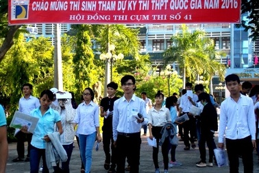 Một trường chỉ có 2 học sinh đỗ tốt nghiệp THPT