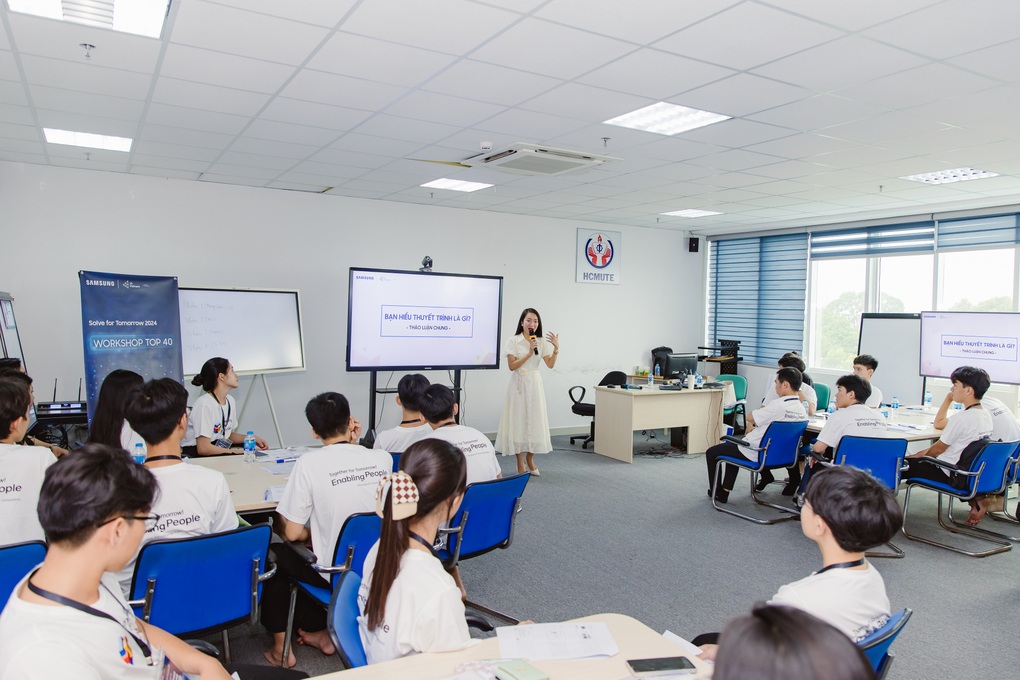 Samsung hoàn tất tập huấn cho top 40 cuộc thi Solve for Tomorrow 2024 - 2 Samsung hoàn tất tập huấn cho top 40 cuộc thi Solve for Tomorrow 2024 - 2