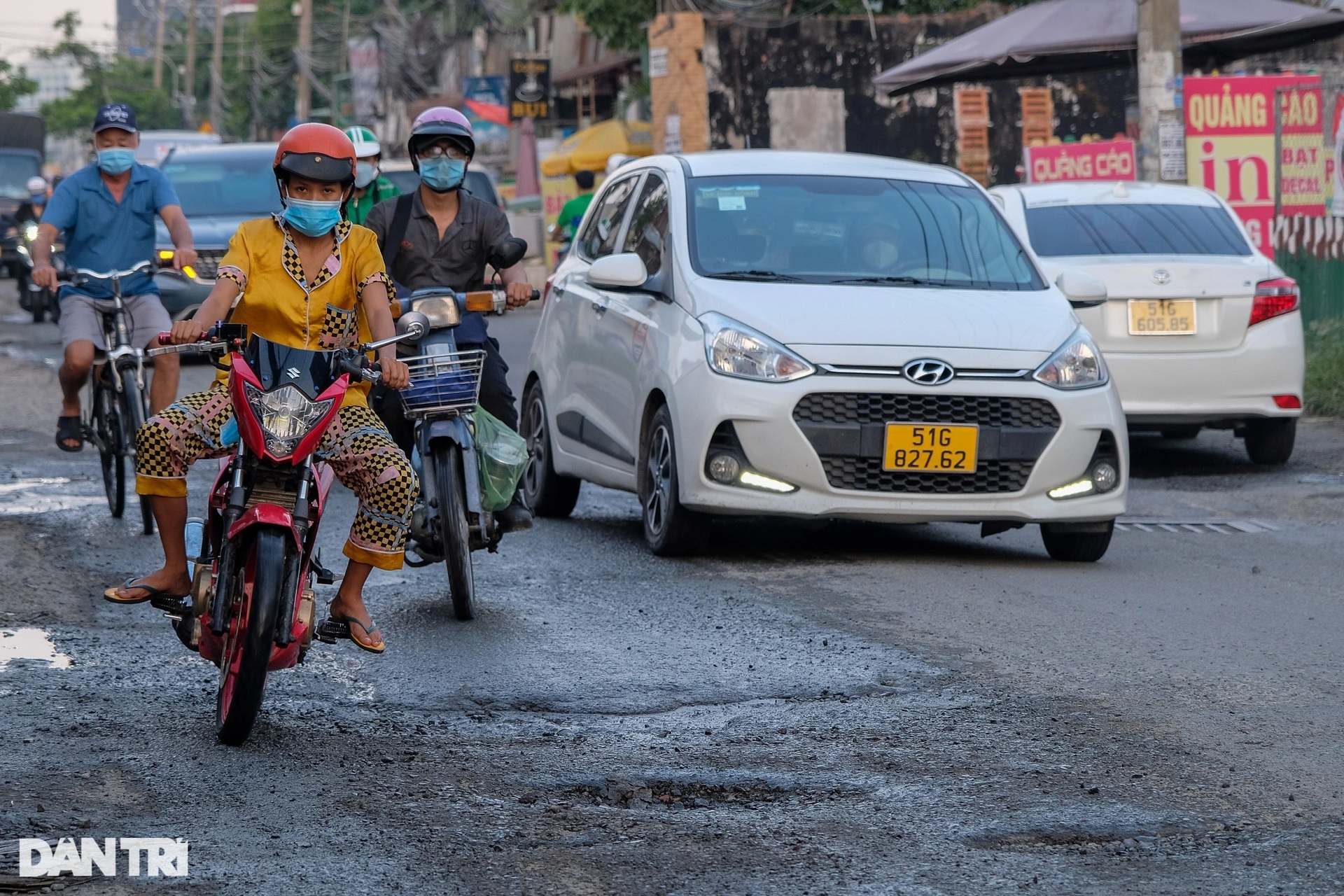 Người dân than trời vì 2,5km đường ở TPHCM làm 7 năm chưa xong - 8 Người dân than trời vì 2,5km đường ở TPHCM làm 7 năm chưa xong - 8
