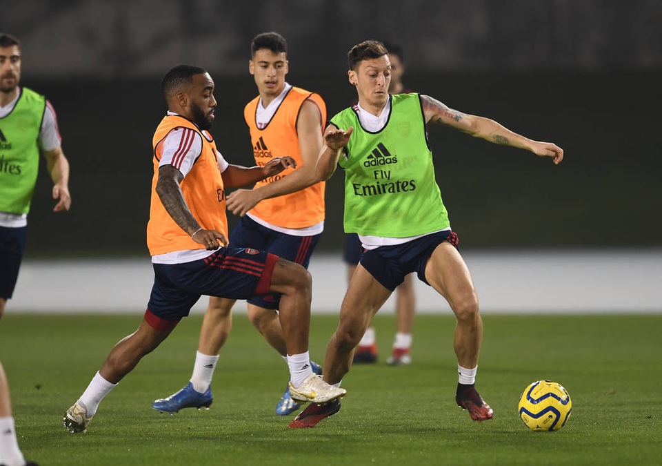 Arsenal luyện tập trong kì nghỉ Đông ở Dubai - 9 Arsenal luyện tập trong kì nghỉ Đông ở Dubai - 9