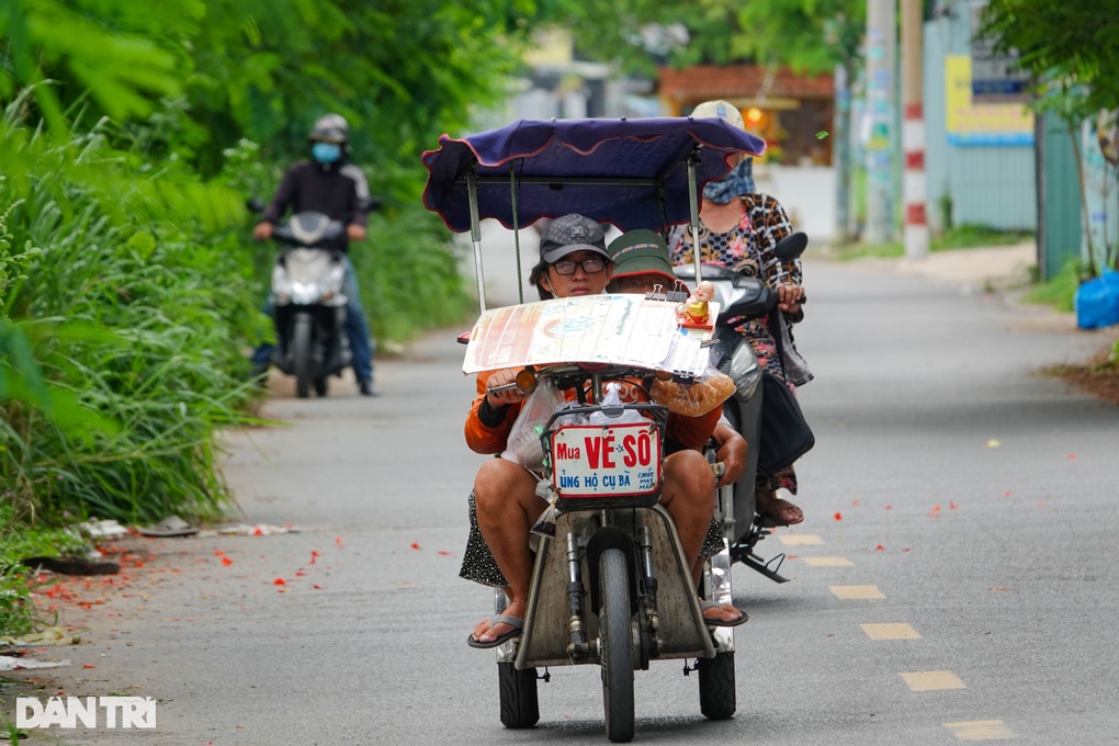 Người đàn ông 5 năm chăm nuôi, tã bỉm cho mẹ của bạn thân - 1 Người đàn ông 5 năm chăm nuôi, tã bỉm cho mẹ của bạn thân - 1