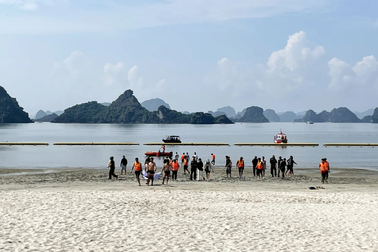 Cô gái tử vong khi chơi mô tô nước trên biển Quảng Ninh