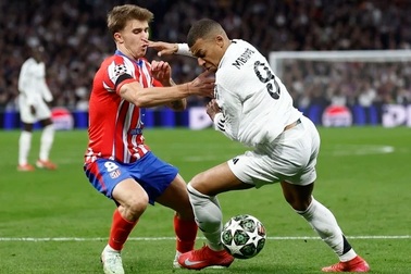 Gây thất vọng cùng cực, Kylian Mbappe có hành động gây tranh cãi