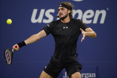 Tsitsipas bị loại sốc ở trận mở màn US Open 2022