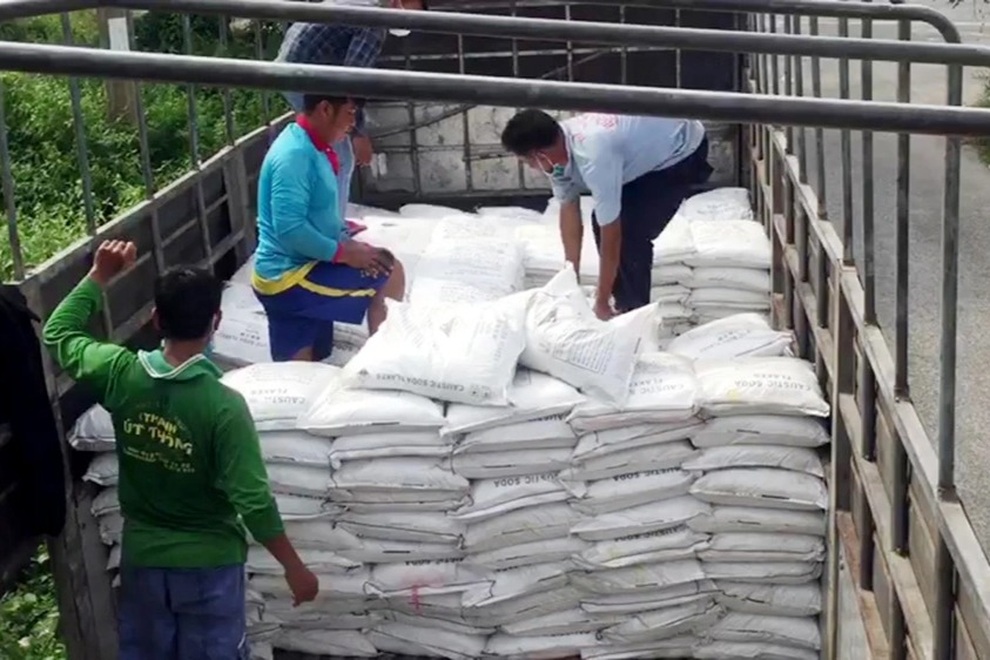 Tạm giữ gần 8 tấn hóa chất, hàng trăm lít dầu không hóa đơn chứng từ - 1 Tạm giữ gần 8 tấn hóa chất, hàng trăm lít dầu không hóa đơn chứng từ - 1