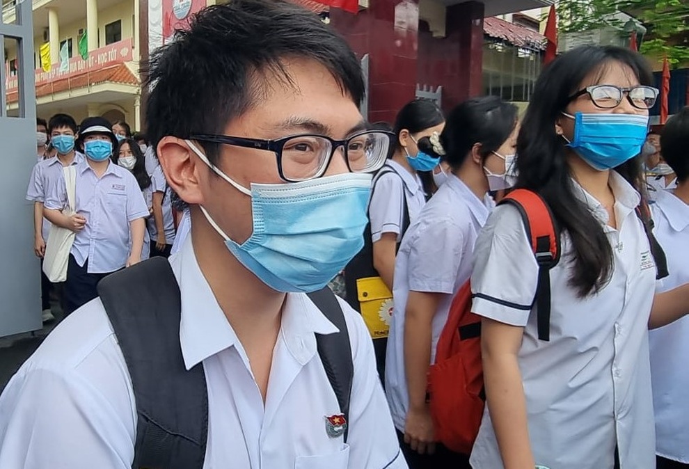 Hải Phòng: Đề thi Văn vừa sức, nhiều thí sinh tự tin hoàn thành tốt bài thi - 1 Hải Phòng: Đề thi Văn vừa sức, nhiều thí sinh tự tin hoàn thành tốt bài thi - 1