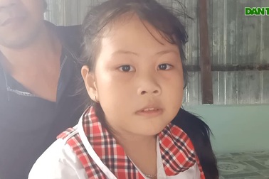 Cha bị tai nạn, mẹ nghèo, 2 con nguy cơ thất học