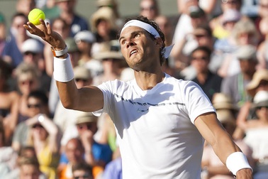 Wimbledon: Nadal dừng bước sau trận chiến kéo dài gần 5 giờ