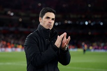HLV Arteta tuyên bố đanh thép, HLV Enrique báo tin buồn cho PSG