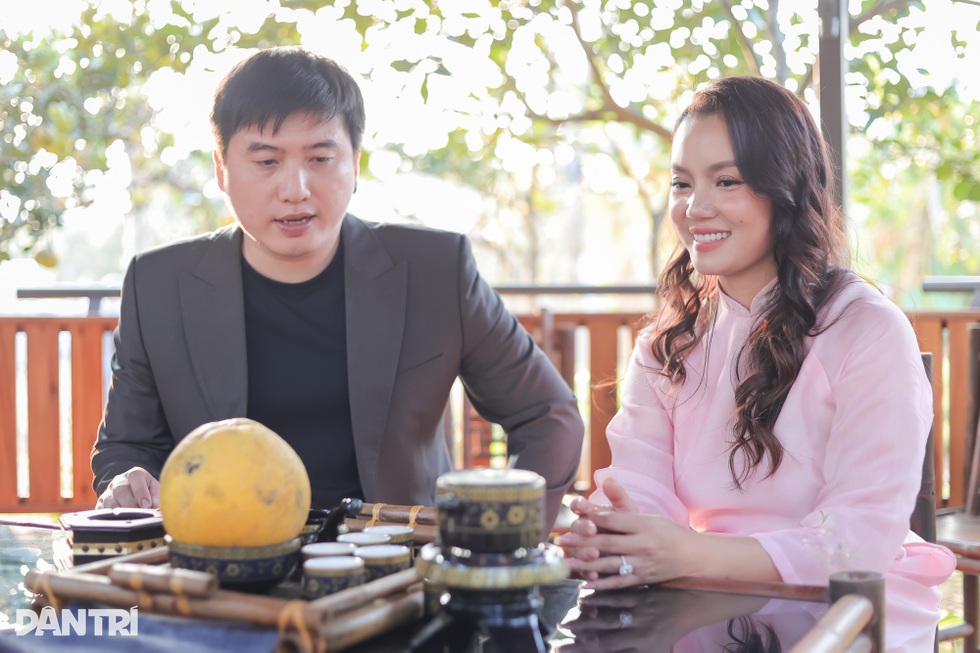 Ca sĩ Nguyễn Ngọc Anh và ký ức về Tết xưa, bán hàng xén cho bà ngoại - 1 Ca sĩ Nguyễn Ngọc Anh và ký ức về Tết xưa, bán hàng xén cho bà ngoại - 1