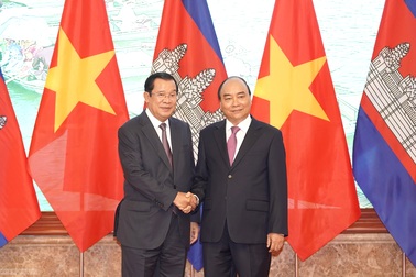 Thủ tướng Nguyễn Xuân Phúc đón, hội đàm với Thủ tướng Campuchia